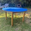 Mesa redonda infantil azul