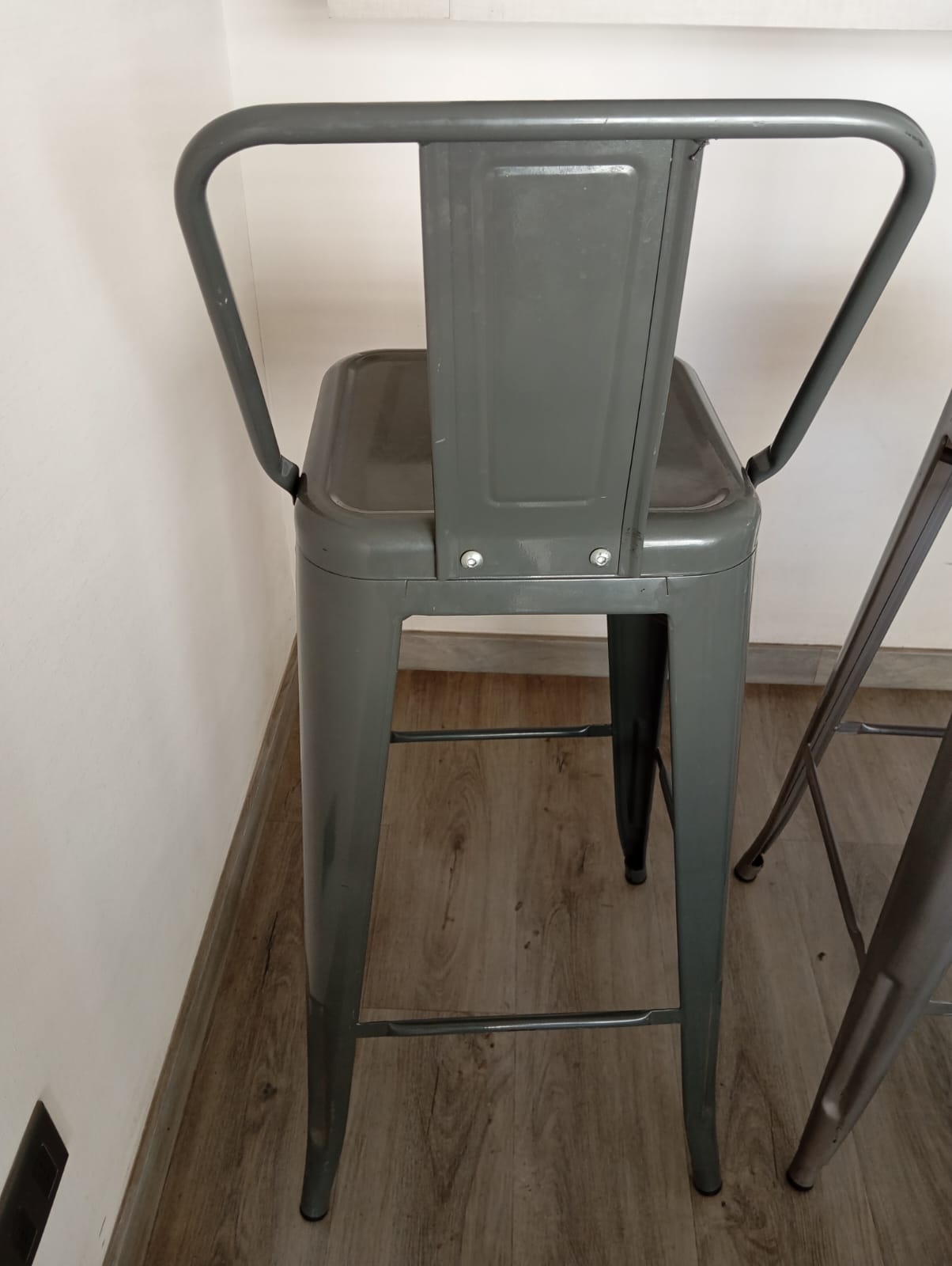 Par sillas bar taburete tolix gris - Imagen 8