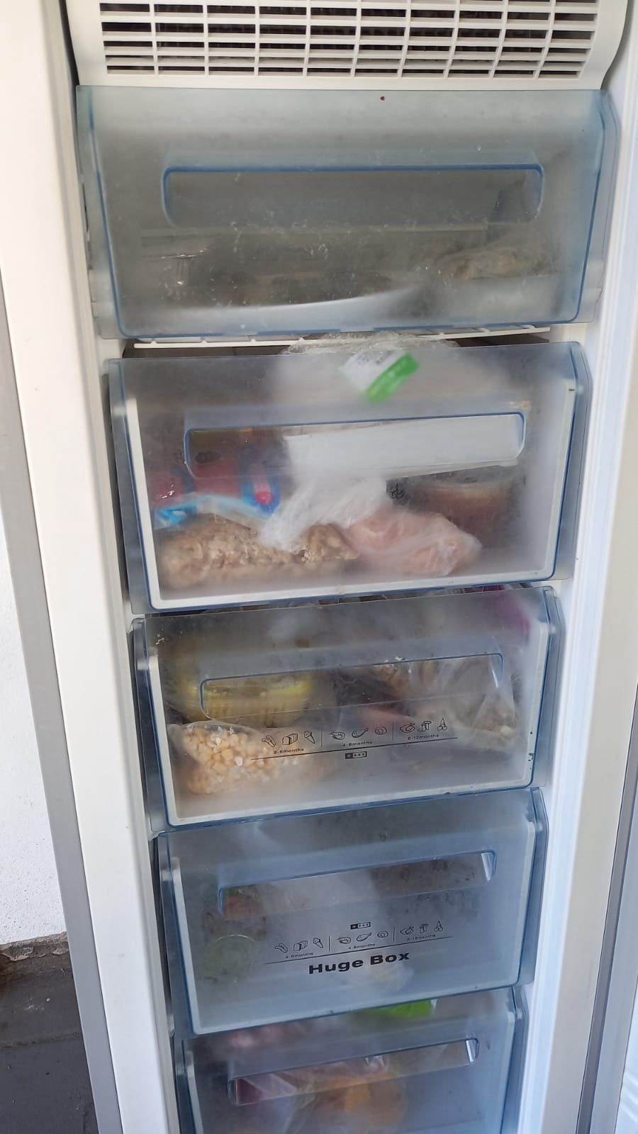 Congelador freezer vertical Hisense 145 lt