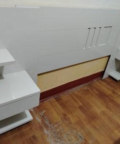 Respaldo con 2 veladores blanco