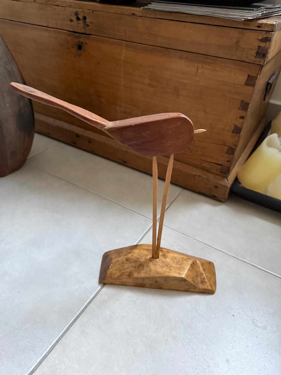 Ave de madera