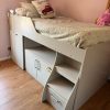 Cama 1.5 plazas con escritorio Decocasa