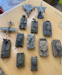 Colección 13 figuras milicia