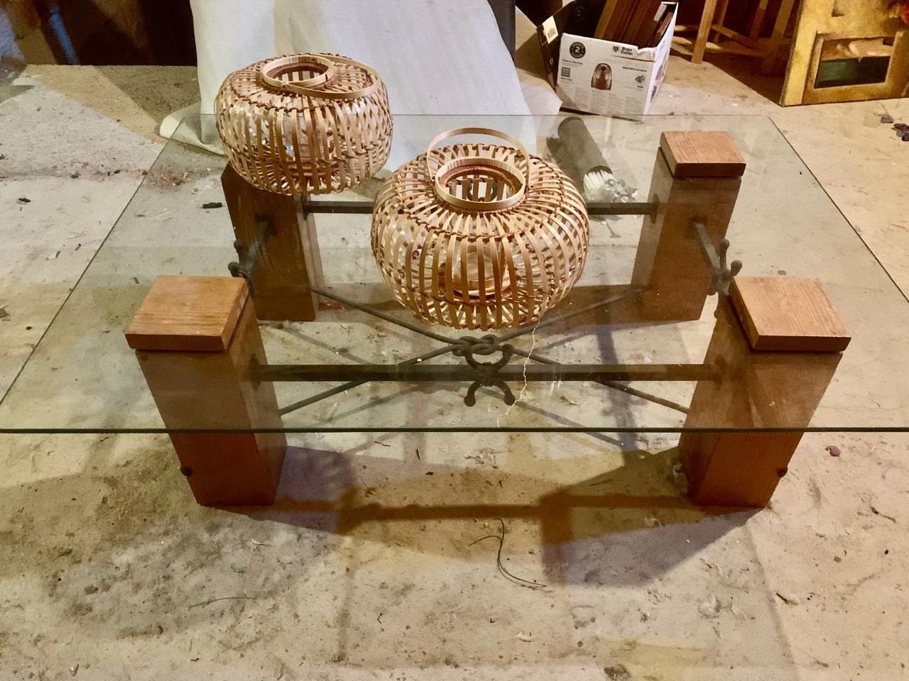 Mesa de centro vidrio y pino oregón