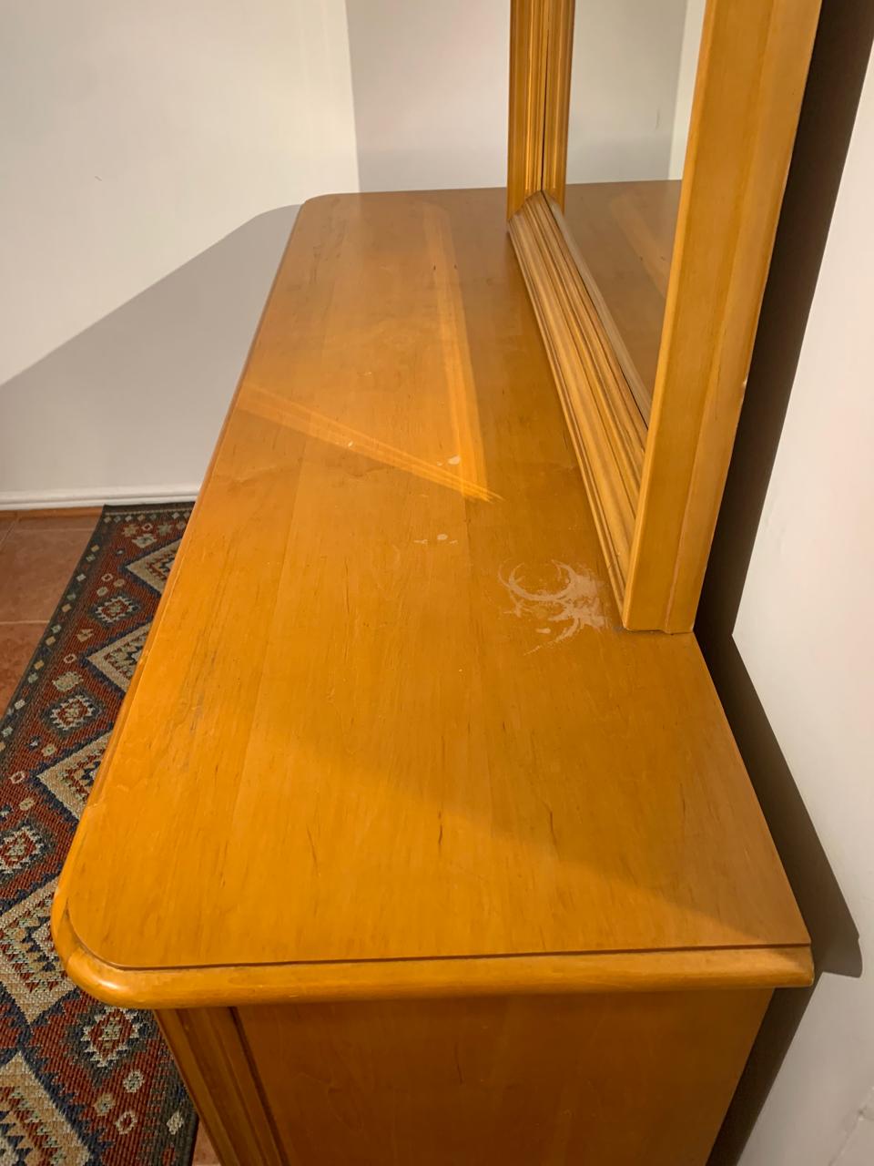 Cómoda madera con cajones y espejo superior - Imagen 3