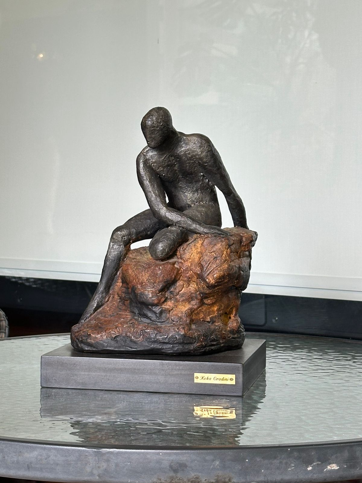 Escultura hombre Keka Orandini