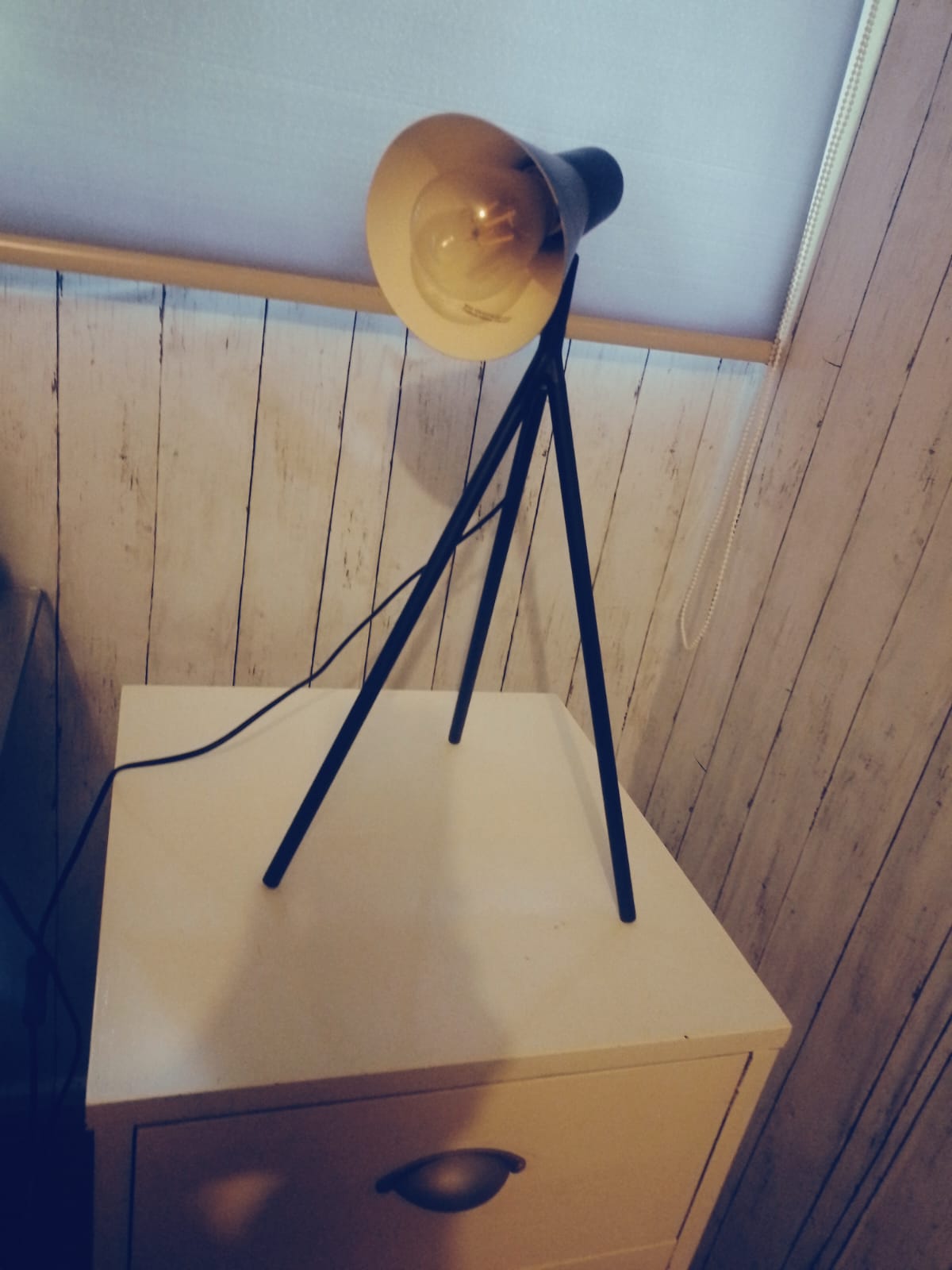Par lámparas de mesa Philips Trent - Imagen 3