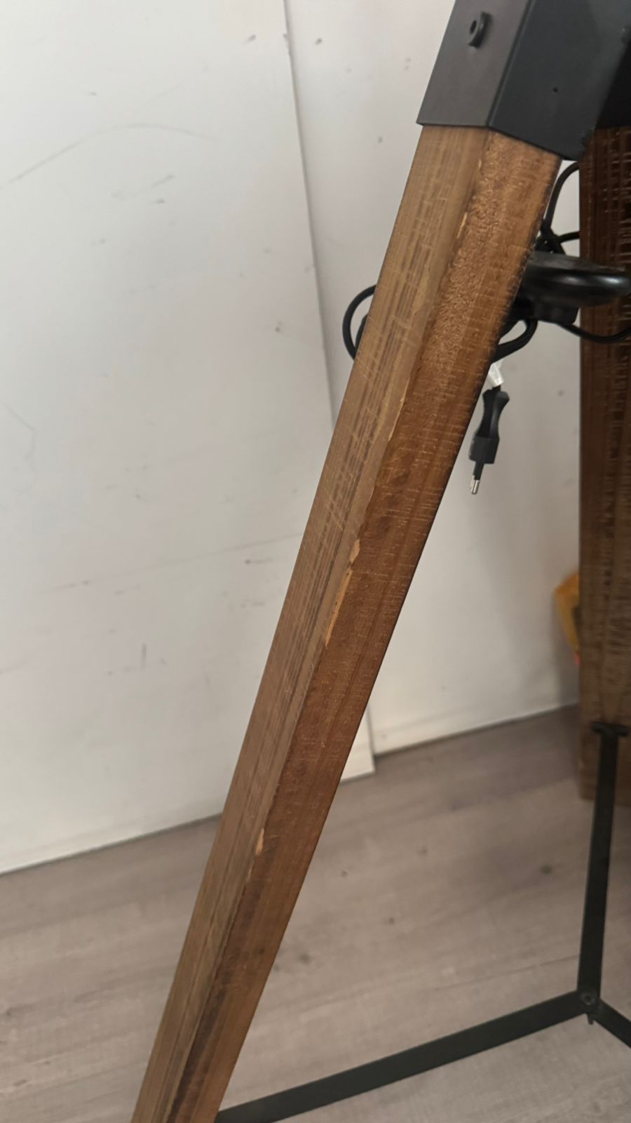 Lámpara de pie metal madera - Imagen 2