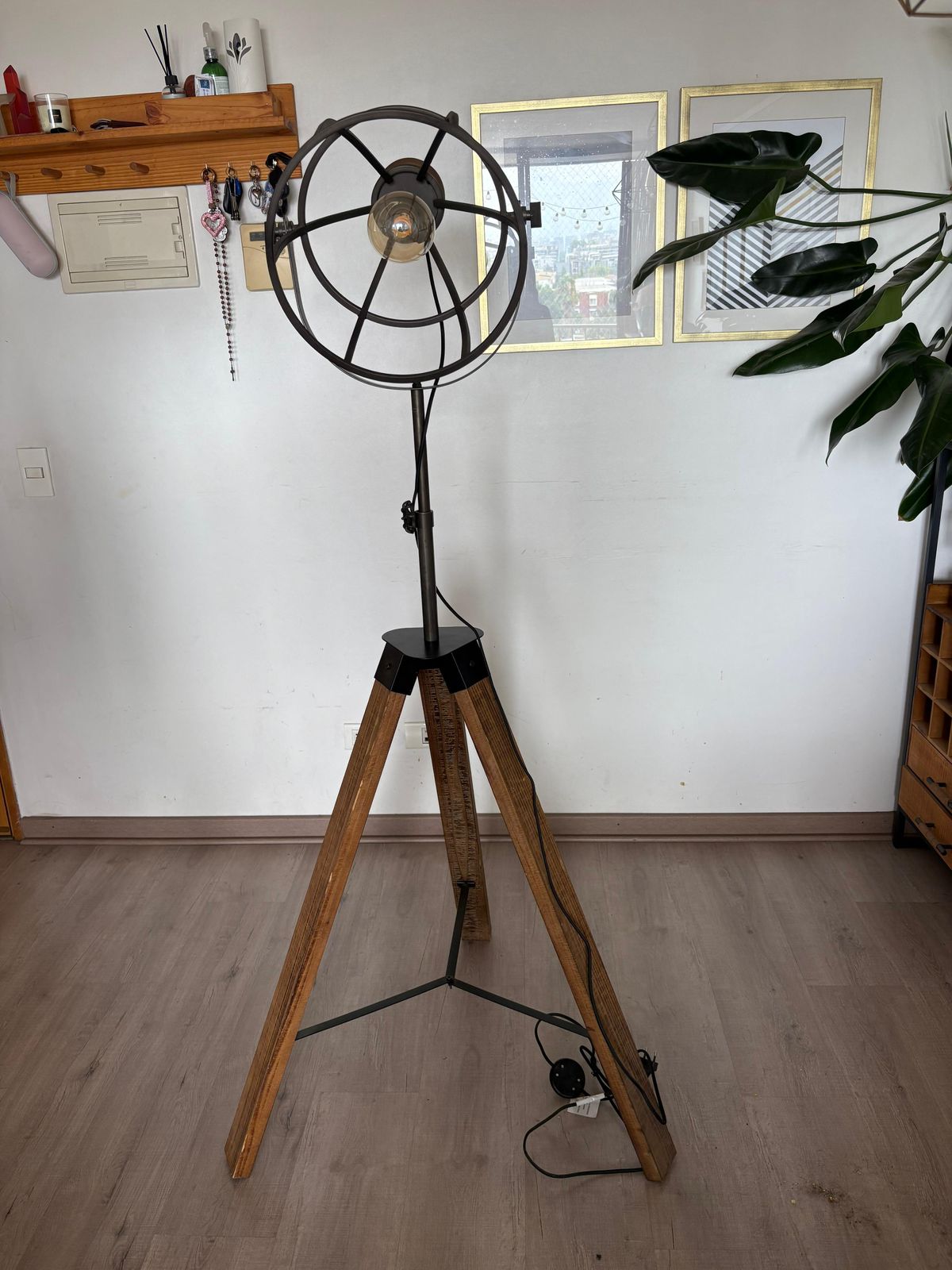 Lámpara de pie metal madera - Imagen 4