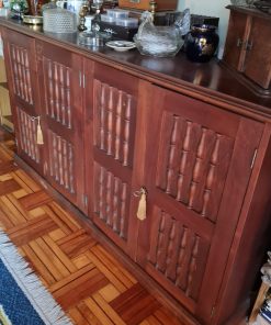 Buffet con balaustres estilo Colonial