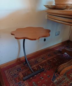 Mesa auxiliar cubierta forma flor