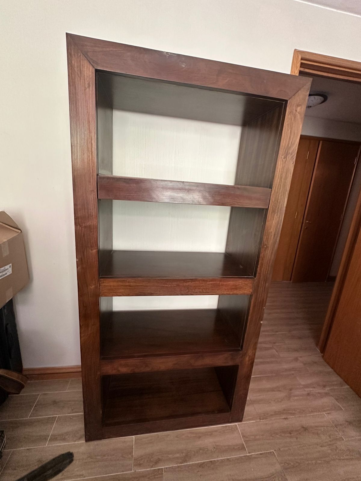 Repisa librero 4 niveles con cajón secreto