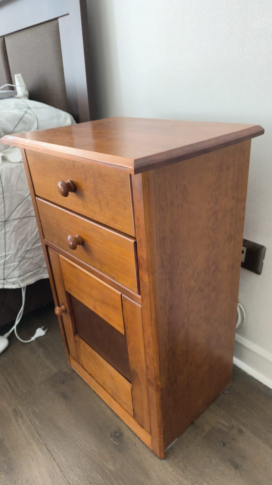 Par Veladores madera con 2 cajones y 1 puerta - Imagen 2