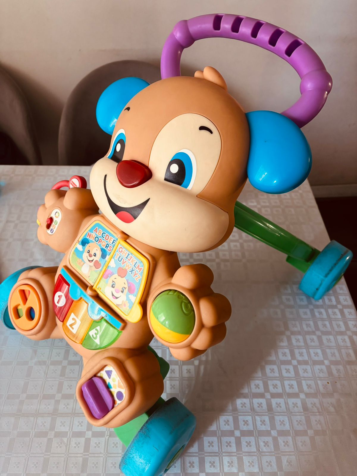 Corre pasillos de ABC de perrito Fisher Price