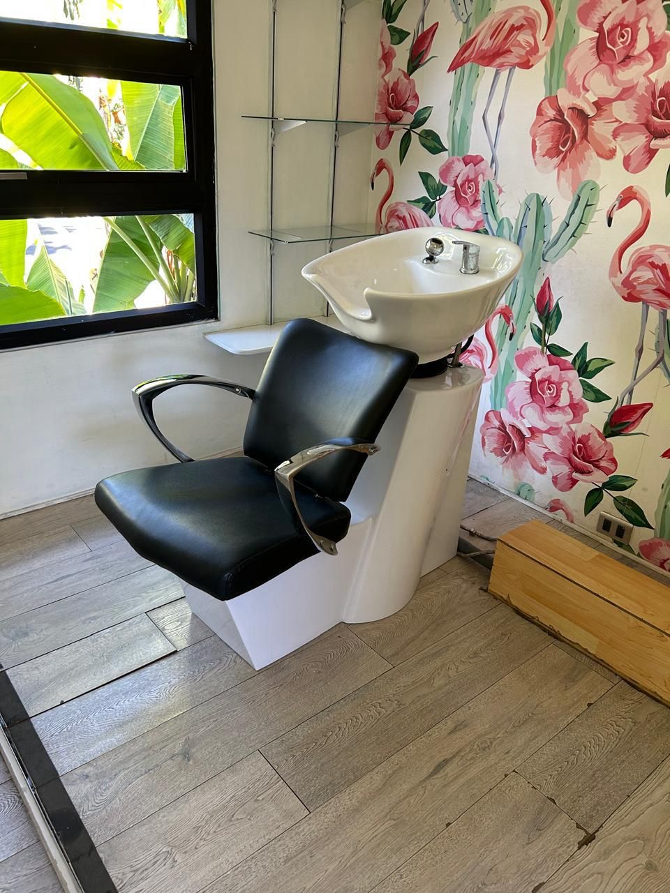 Sillón lavapelo peluquería con grifería