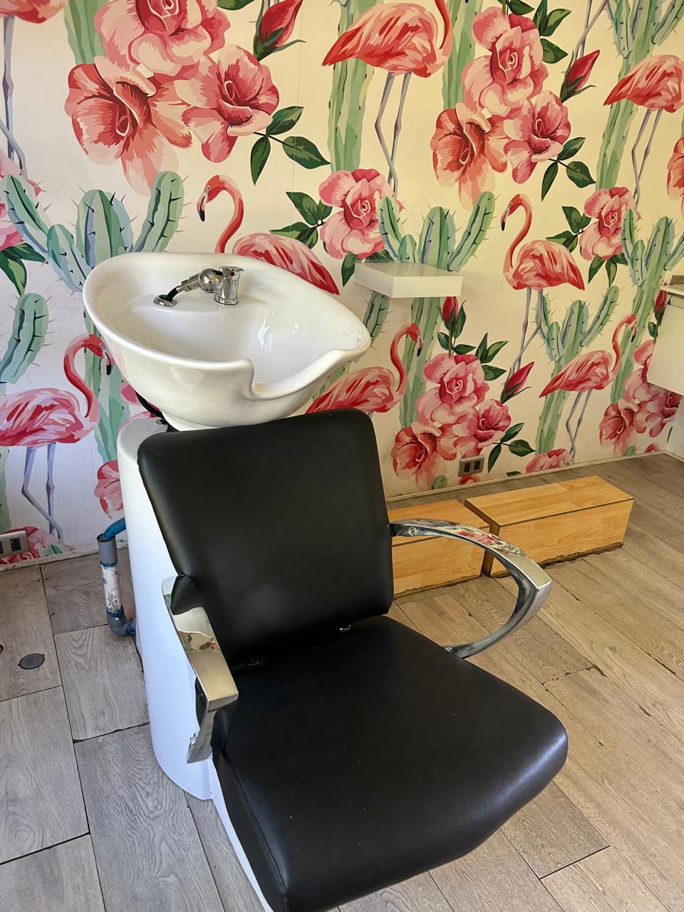 Sillón lavapelo peluquería con grifería - Imagen 2