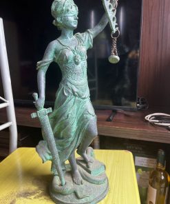Figura Diosa Temis