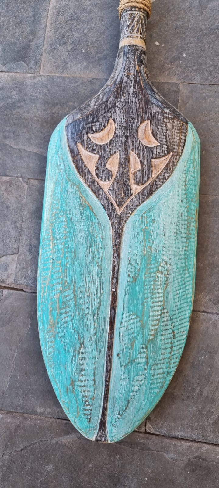 Remos decorativos pintados estilo tribal Tailandés