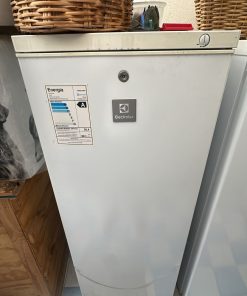 Congelador vertical Electrolux 185 lts
