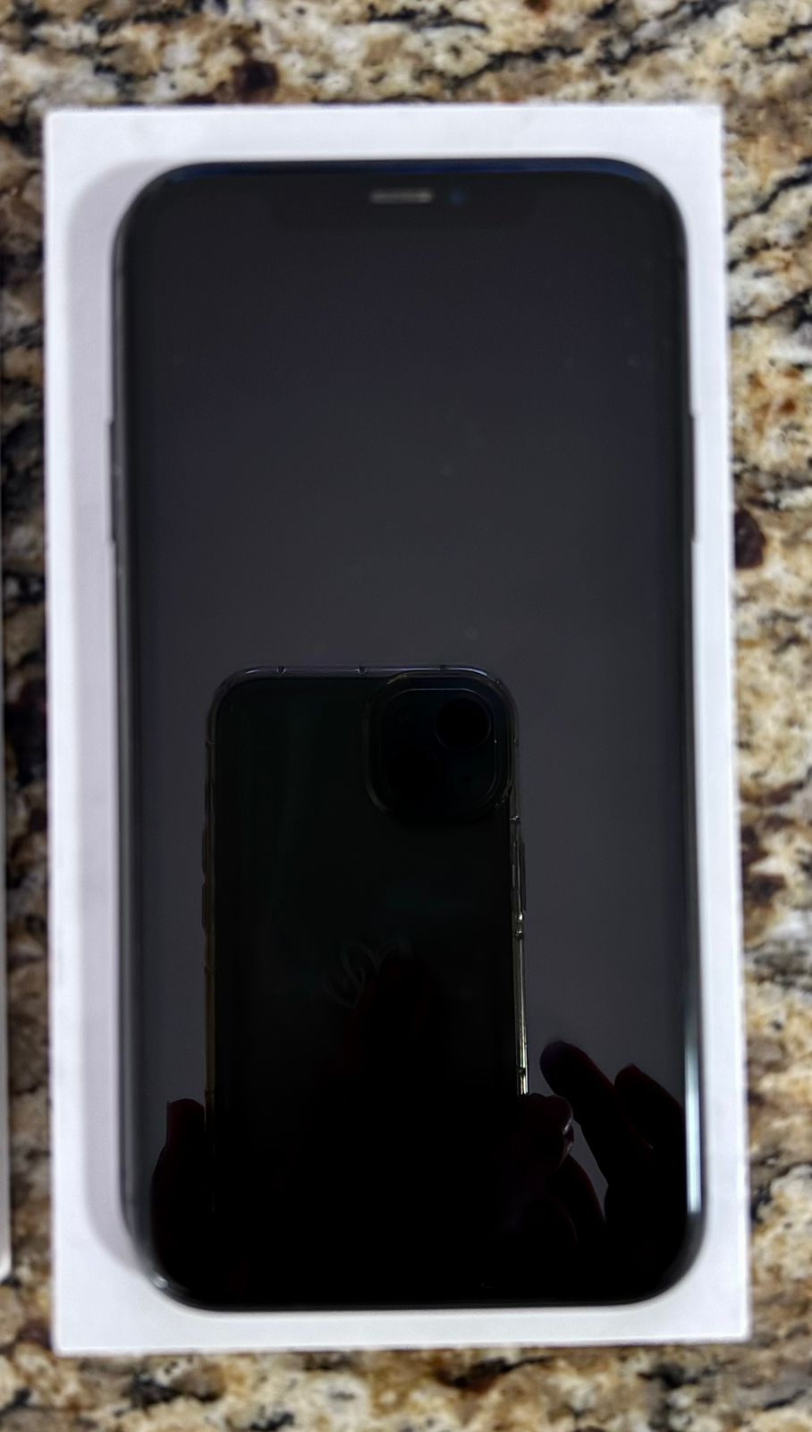 iPhone 11 negro de 128 GB - Imagen 4