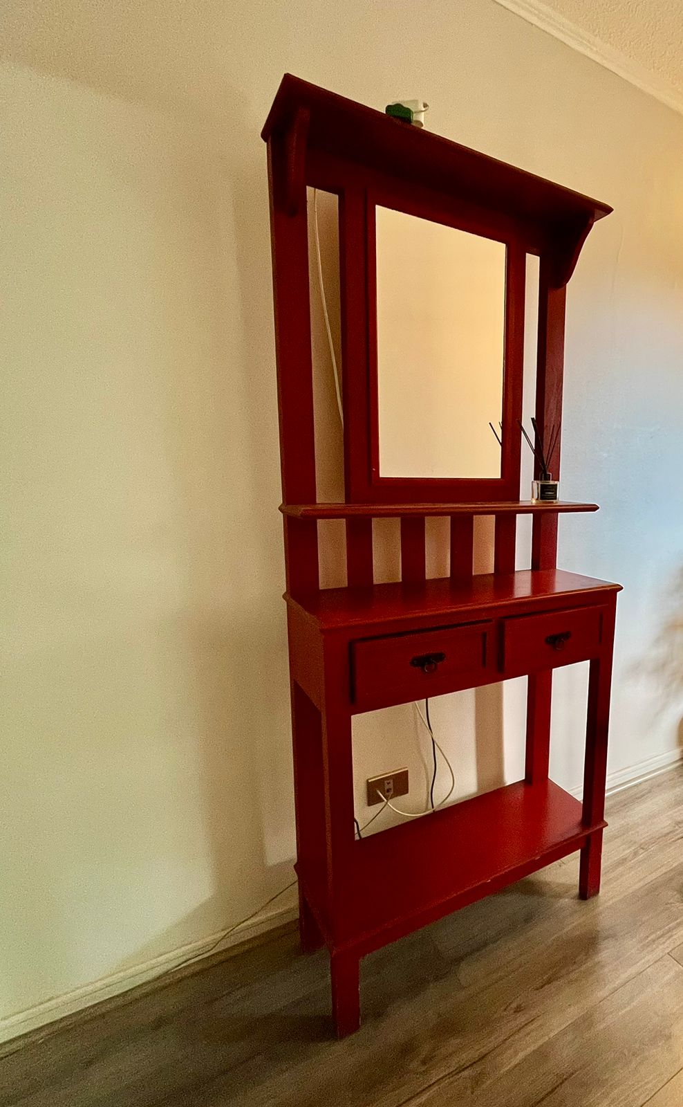 Mueble arrimo rojo con espejo y 2 cajones - Imagen 2