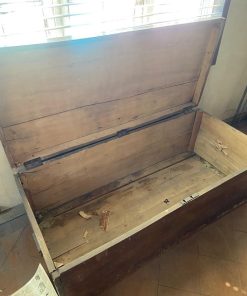 Baúl antiguo madera