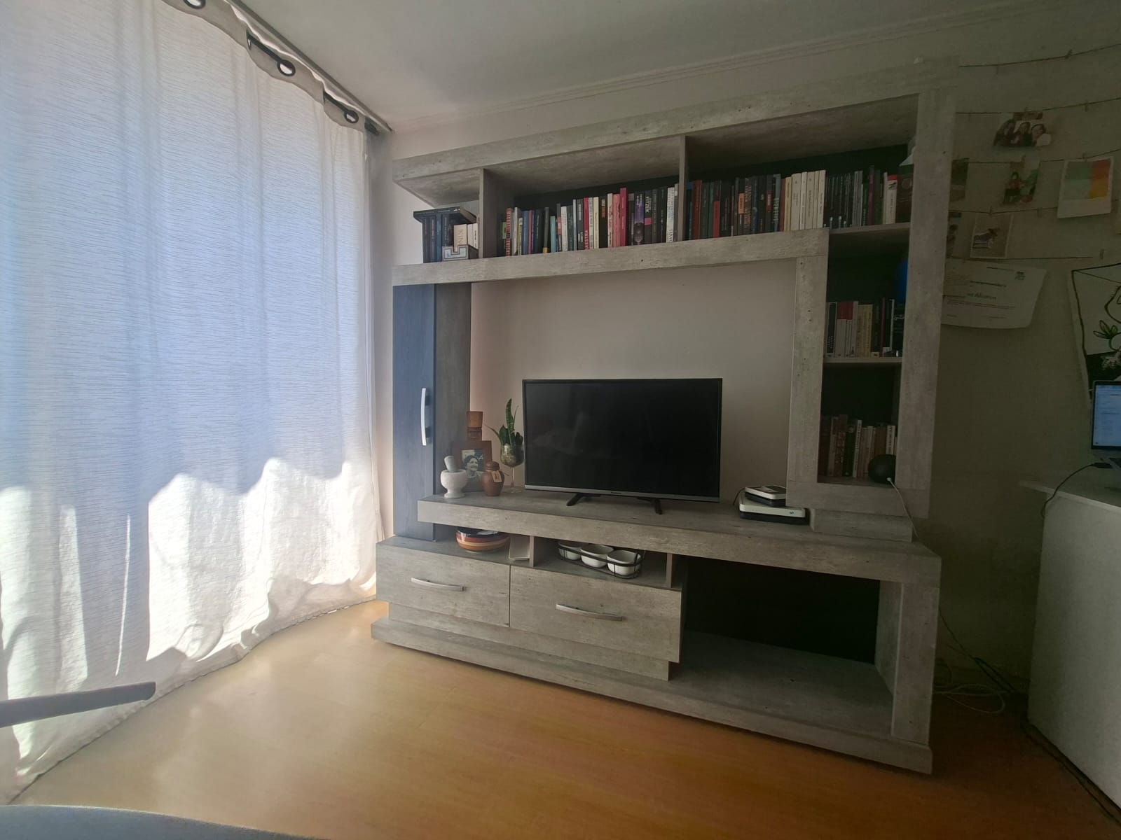 Rack TV con repisas laterales y superiores - Imagen 4