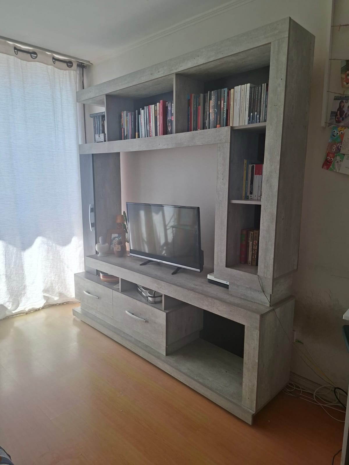 Rack TV con repisas laterales y superiores - Imagen 3