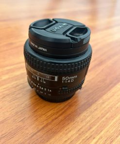 Lente Nikon Nikkor AF. 50mm F/1:1.4 y protector Hoya