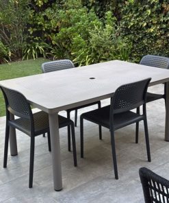 Juego de comedor extensible Libeccio con 6 sillas Bora Nardi