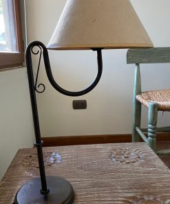 Lámpara de mesa fierro curva