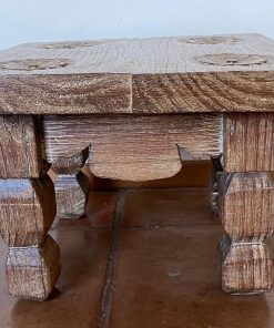 Mesa lateral de madera maciza rústica