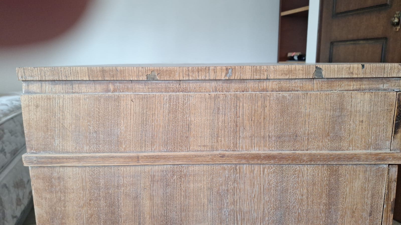 Escritorio de madera con cajones - Imagen 5