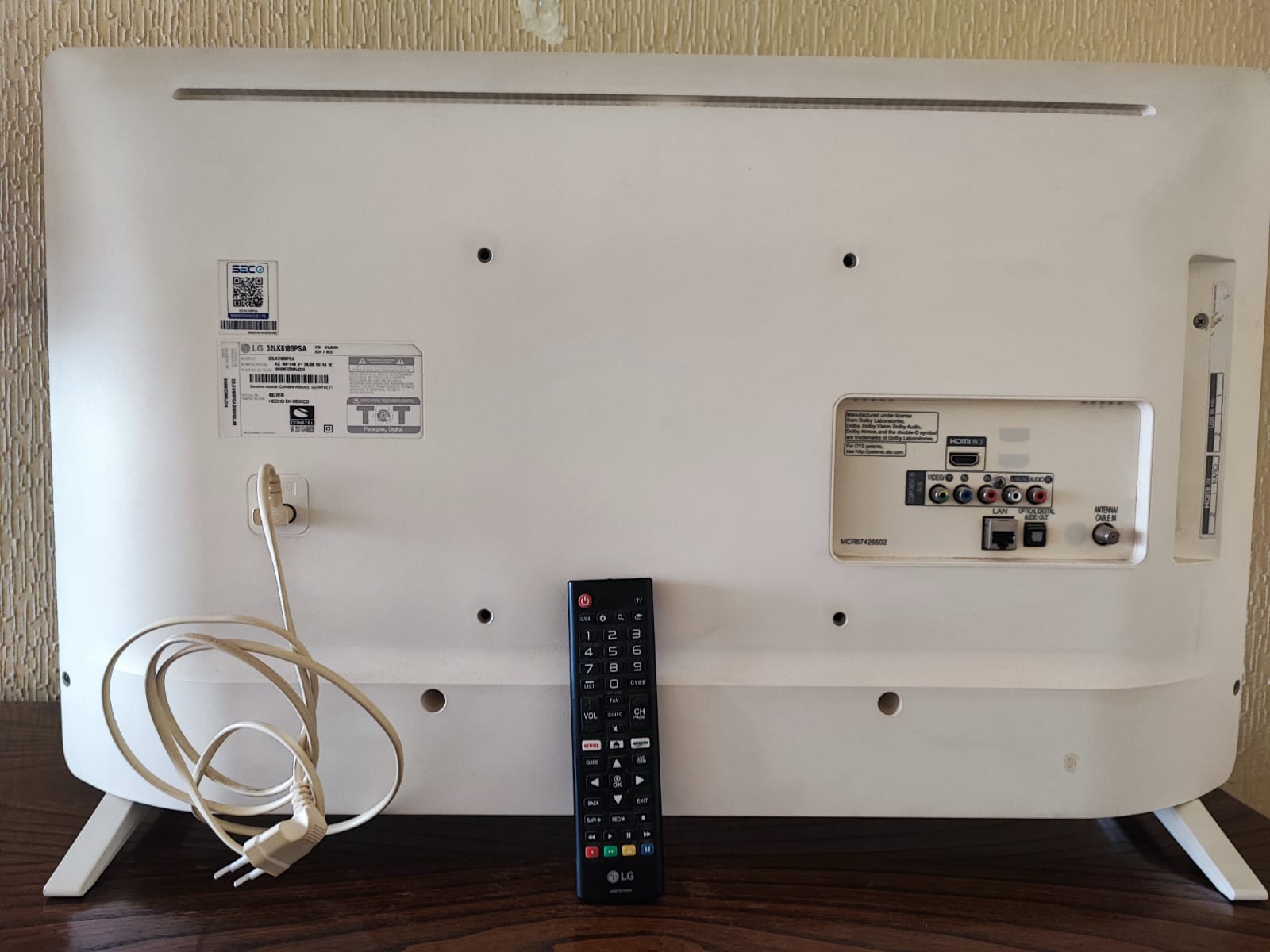 Smart TV LG 32” LG 32LK610BPSA - Imagen 2