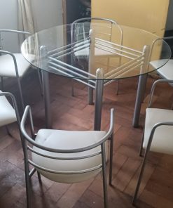 Juego comedor mesa vidrio y metal con 6 sillas