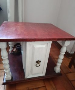 Mesa de centro antigua torneada