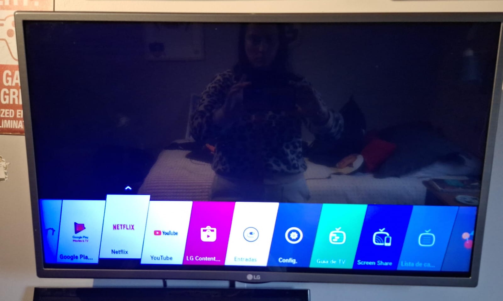 Smart TV LG 32' - Imagen 2