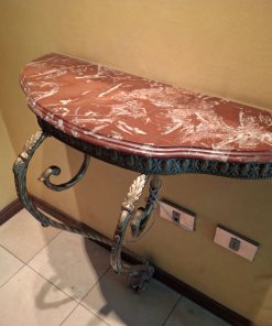 Mesa arrimo bronce y mármol rojo