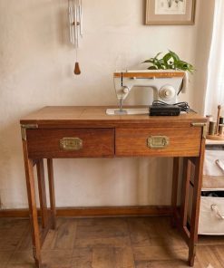 Máquina de coser Singer con mueble ZigZag