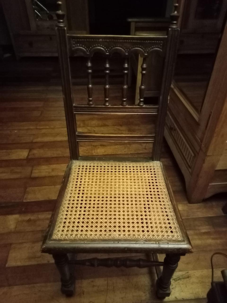 Set 10 sillas comedor madera junco antiguas - Imagen 2