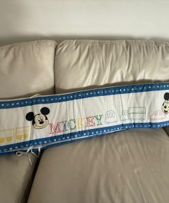 Protector de cuna acolchado Mickey