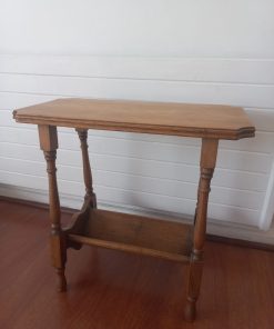 Mesa auxiliar revistero madera