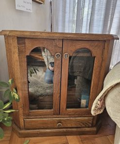 Aparador madera de encina puertas vidrio