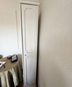 Armario madera con repisas blanco