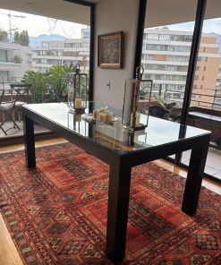 Mesa de comedor vidrio templado y base madera negra