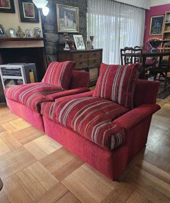 Par sillones estilo Matta relleno plumas tapiz líneas tonos rojo