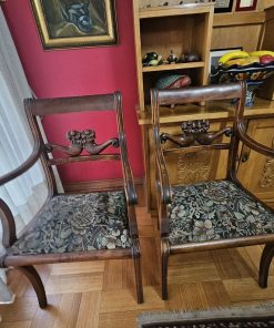 Par sitiales madera lingue tallado en respaldo
