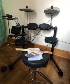 Batería Electrónica Con Sillín Debut Kit Alesis