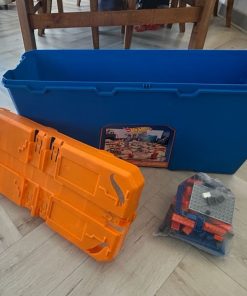 Hot Wheels Ultimate Stunt Box FGR36