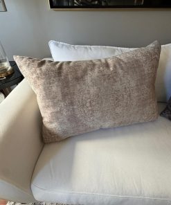 Cojín grande tonos neutros Zara Home